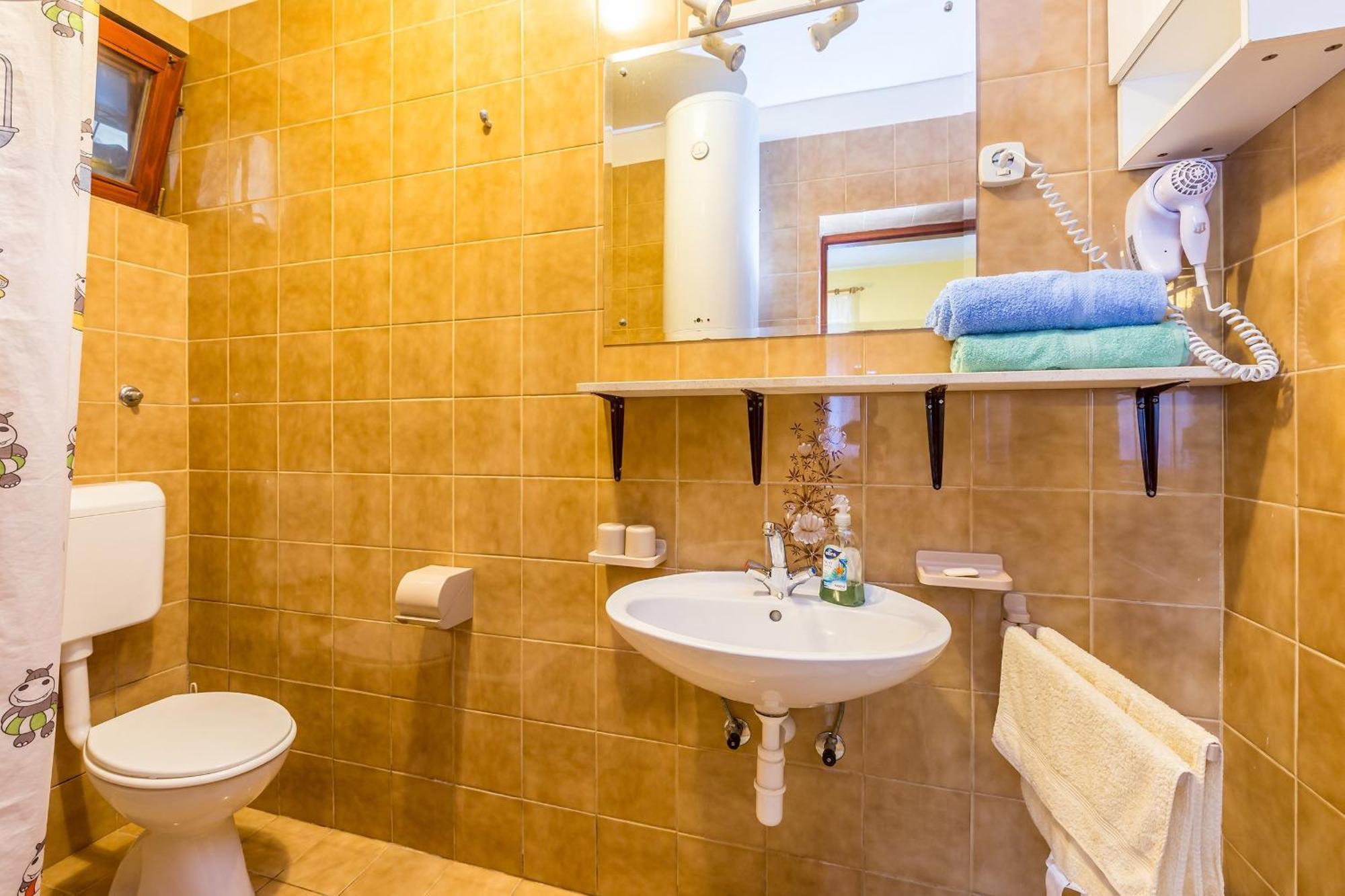 Apartments With A Parking Space Njivice, Krk - 5325 部屋 写真